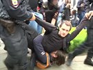 Policie zatkla bhem demonstrace v Petrohradu desítky lidí