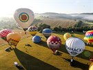 ��astn�k�m balonov� fiesty startuj�c�m od hradu Bouzova na Olomoucku se i letos...