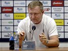 Plzeský trenér Pavel Vrba hovoí na tiskové konferenci ped odvetným utkáním s...