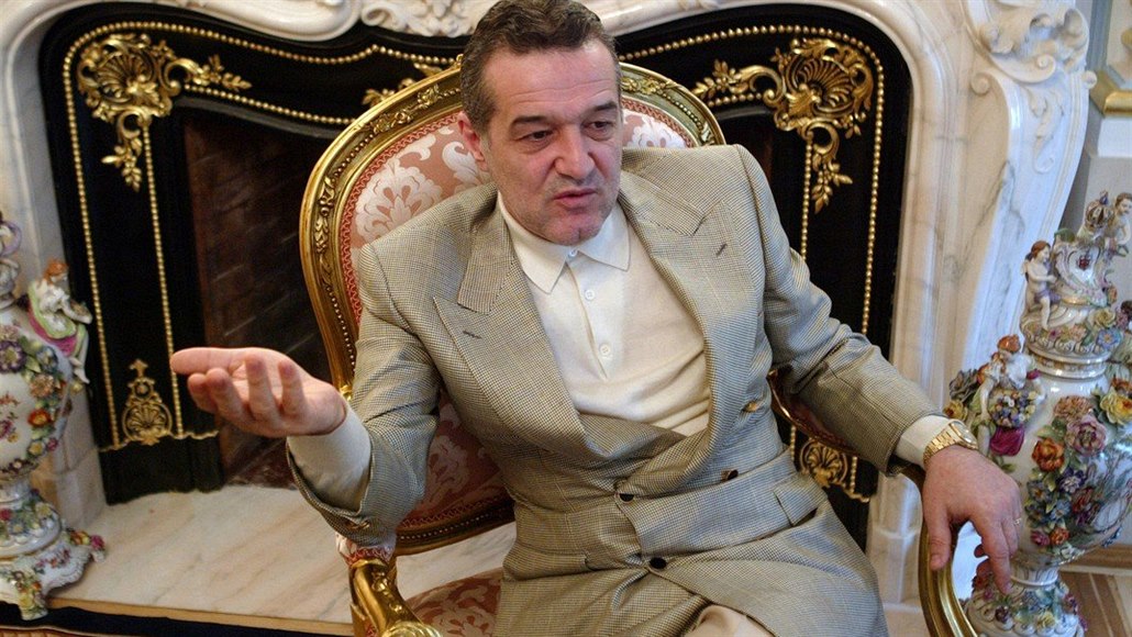 Gigi Becali vládne v FCSB svérázným zp�sobem.