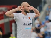 Tom Smola slav tvrt gl Banku Ostrava v zpase proti Bohemians.