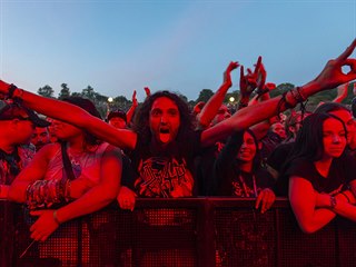 Brutal Assault 2019 - fanoušci americké kapely Testament.