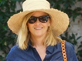 Hereka Reese Witherspoon má pvabu na rozdávání a daí se jí i v mód. Její...