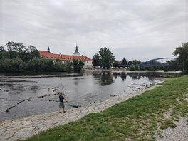 Fotografie pozen smartphonem Oppo Reno 10x Zoom