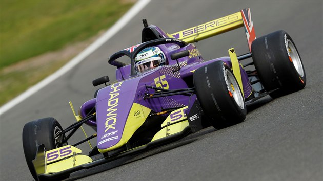 Britka Jamie Chadwickov bhem zvodu ensk formule W Series.