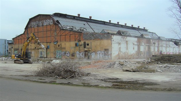 V Kopřivnici začala přestavba bývalé slévárny v moderní muzeum automobilů Tatra.(2019)