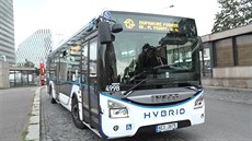 Dopravní podnik testuje tetí hybridní autobus