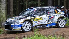 Posádka Filip Mare a Jan Hlouek na trati Barum rallye.