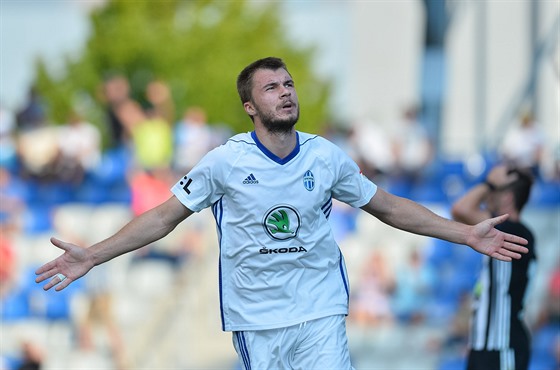 Nikolaj Komlienko z Mladé Boleslavi se raduje ze vsteleného gólu.