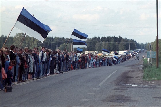 Tm dva miliony Litevc, Estonc a Loty 23. srpna 1989 utvoily lidsk...