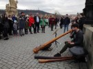 Pro hraní na Karlov most potebuje Ondej Glogar licenci.