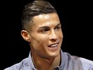 Cristiano Ronaldo v televizním debat pár dn ped startem nového roníku...