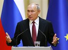 Ruský prezident Vladimir Putin mluví pi návtv Finska na tiskové konferenci...