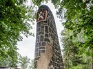 Na snímku je pomník Dukelských hrdin na hradeckém letiti. (12. 8. 2019).