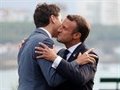 Francouzský prezident Emmanuel Macron a kanadský premiér Justin Trudeau na...