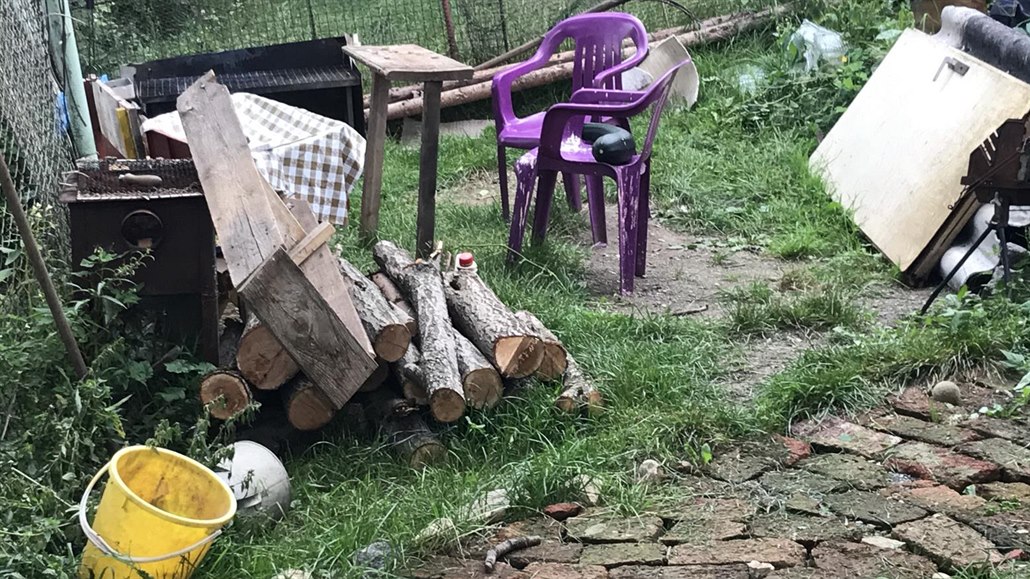 Zprvu nevěrohodný tip dovedl policisty k ukrytému tělu, brzy dopadli vraha
