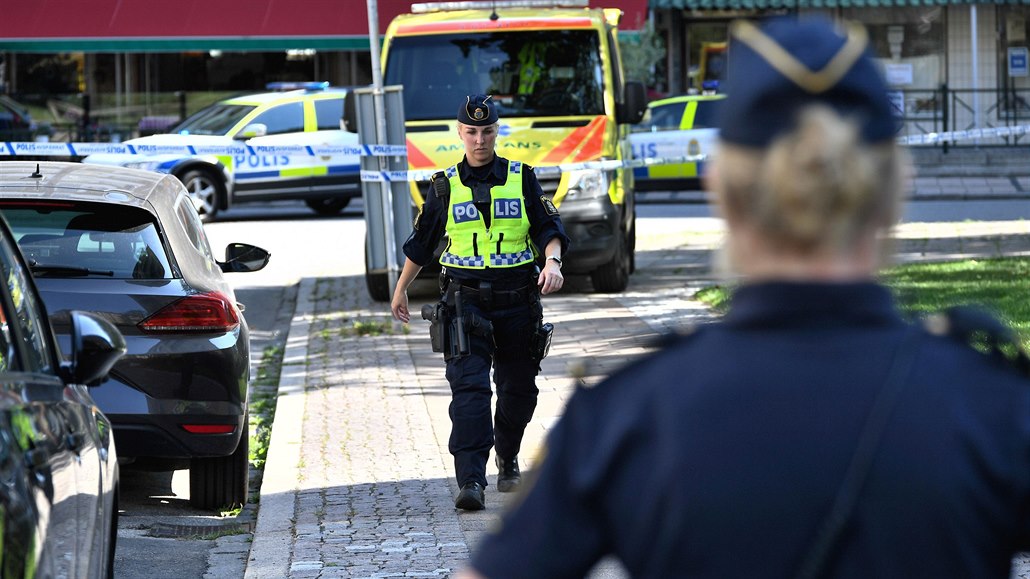 Maskovaný úto�ník na ulici �védského m�sta Malmö zast�elil matku malého dít�te....