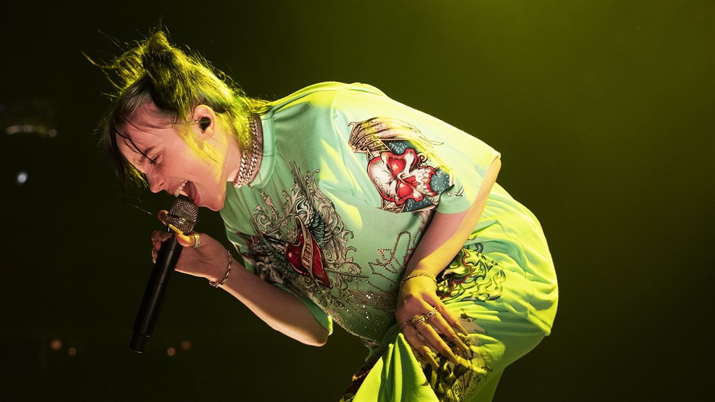 Píseň k novému Bondovi nazpívá Billie Eilish jako nejmladší interpretka