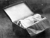 Tělo Otýlie Vranské bylo zabaleno do prostěradla a novin.