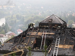 Vilu v Černošicích, kterou vlastnil miliardář Radovan Krejčíř, zasáhl požár....