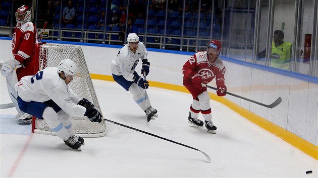 Kometa Brno (bl) vs. Tinec - ppravn zpas.