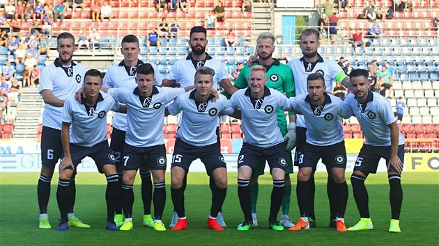 Fotbalisté Olomouce v rámci oslav stého výročí založení klubu nastoupili proti Teplicím v bíločerných retro dresech inspirovaných předchůdcem klubu SK Hejčín