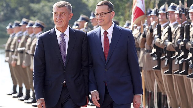 Polsk premir Mateusz Morawiecki jednal s eskm protjkem Andrejem Babiem. (28. srpna 2019)