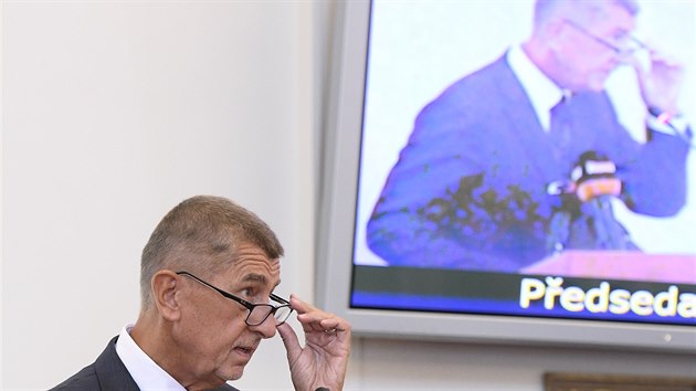 Premir Andrej Babi vystoupil 26. srpna 2019 v Praze na pravideln porad vedoucch zastupitelskch ad R v zahrani.