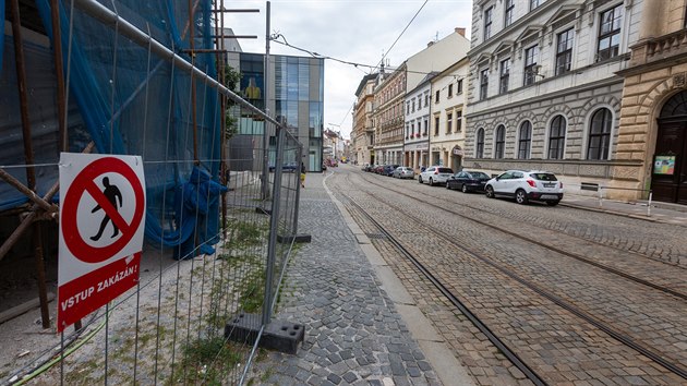 Frekventovan ulice 8. kvtna v centru Olomouce. Ji roky potebuje pedevm kvli stavu kolej a kanalizace kompletn rekonstrukci. (srpen 2019)