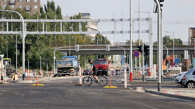 Rekonstrukce Dornychu je p�ed koncem. O v�kendu se na n�j po v�ce ne� roce vr�t� auta.