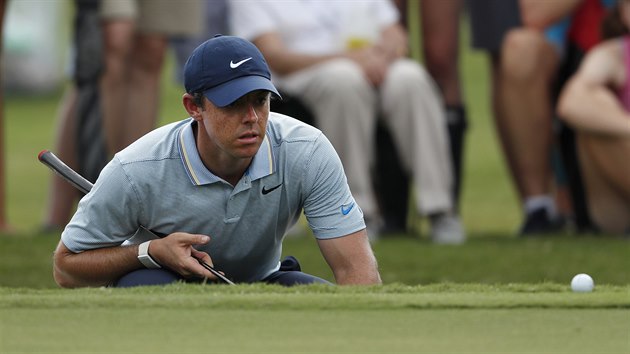 Rory McIlroy ve tetm kole turnaje Tour Championship v Atlant.