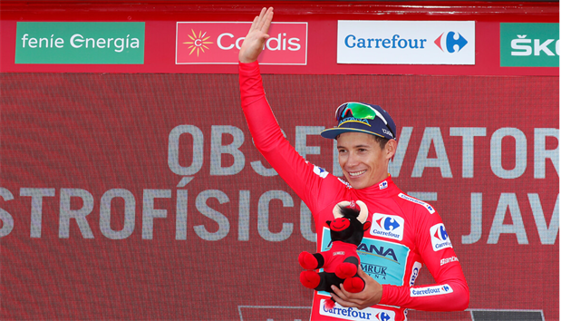 Miguel Lopéz se po 5. etapě Vuelty oblékl do červeného dresu pro vedoucího muže.