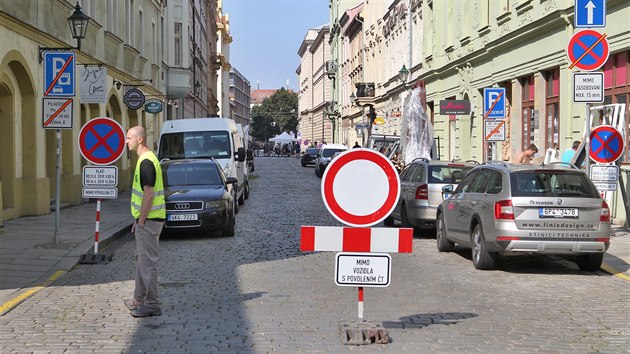 V těchto dnech vzniká v ulicích Plzně úvodní znělka k desáté řadě StarDance. Řidiči musejí počítat s dopravním omezením. (26. 8. 2019)