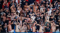 Fanouci v hlediti na utkání mezi Paris St Germain a Toulouse.