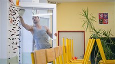 Vzni pomáhají kole Odsouzení z rýnovické vznice myli v sobotu okna v...