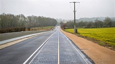Solární silnice v západofrancouzském Tourouvre.