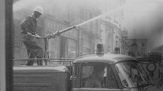 Policejní složky, milicionáři i armáda nasadili 21. srpna 1969 v Brně proti...