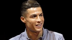 Cristiano Ronaldo v televizním debatě pár dnů před startem nového ročníku...