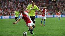 Slávista Vladimír Coufal v odvet play off Ligy mistr proti Klui padá v...
