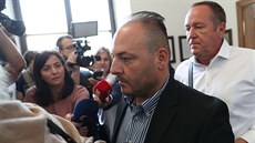 Krajský soud v Praze poslal Jaroslava Fröhlicha a jeho manelku do vzení za...