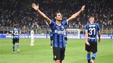 Antonio Candreva z Interu Milán slaví gól.