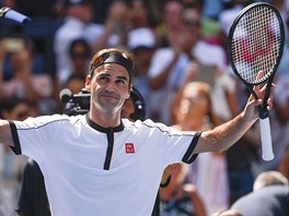 vcar Roger Federer se raduje z postupu do osmifinle US Open.