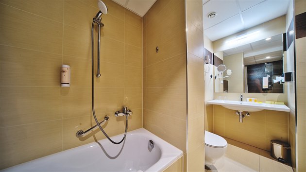 Hnědá koupelna - vzorové rekonstruované pokoje v LH Thermal.