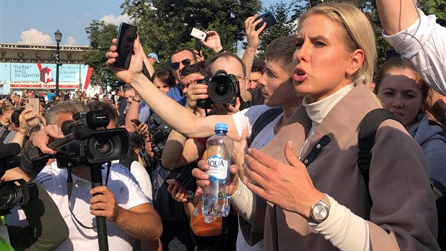 Protestu se zastnila i opozin politika Ljubov Sobolov. (31. srpna 2019)