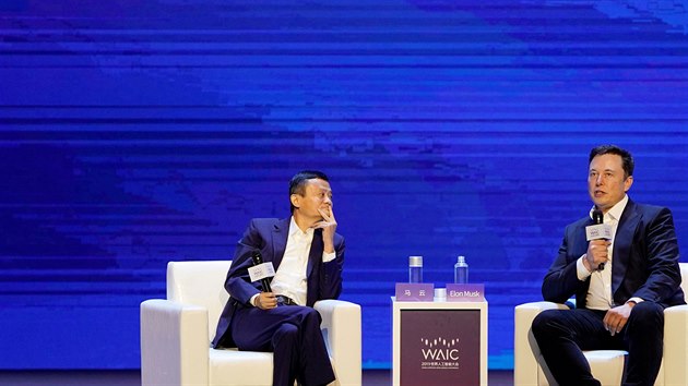 Elon Musk a Jack Ma na Svtov konferenci o uml inteligenci v anghaji, 29. 8. 2019