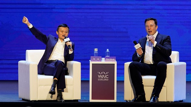 Elon Musk a Jack Ma na Svtov konferenci o uml inteligenci v anghaji, 29. 8. 2019