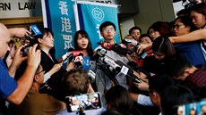 Hongkongtí aktivisté Joshua Wong a Agnes Chowová (30. srpna 2019)