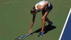 Karolína Plíková ve tetím kole US Open vzteky rozbila raketu.