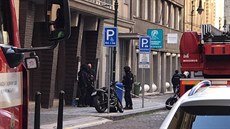 Policie zasahovala v Hradební ulici v Praze. Zavolala ji ena, která mla obavy...