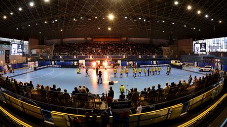 Momentka z duelu Lovosice vs. Kopivnice na zimnm stadionu